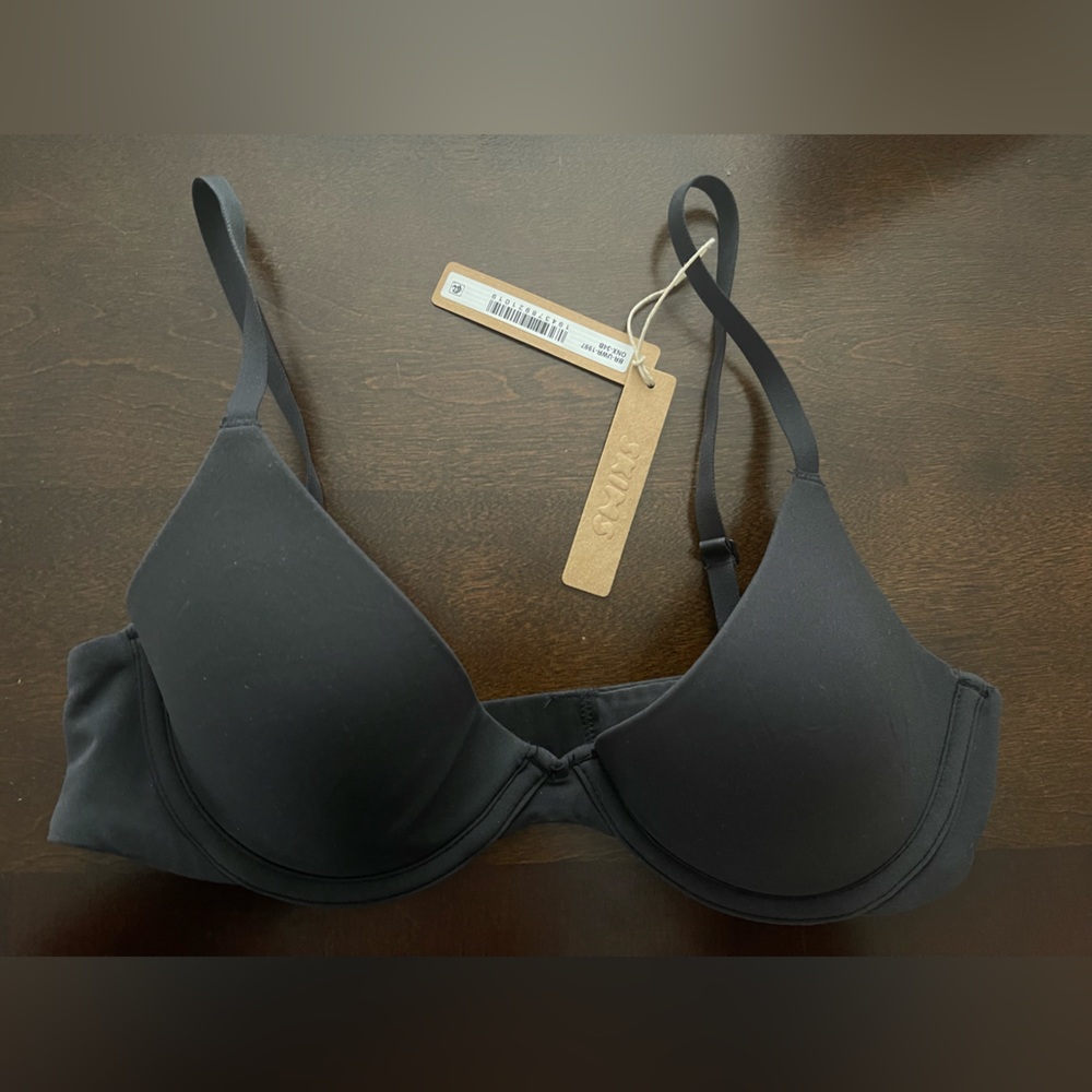 SKIMS Fits Everybody T-Shirt Bra 34b Onyx
